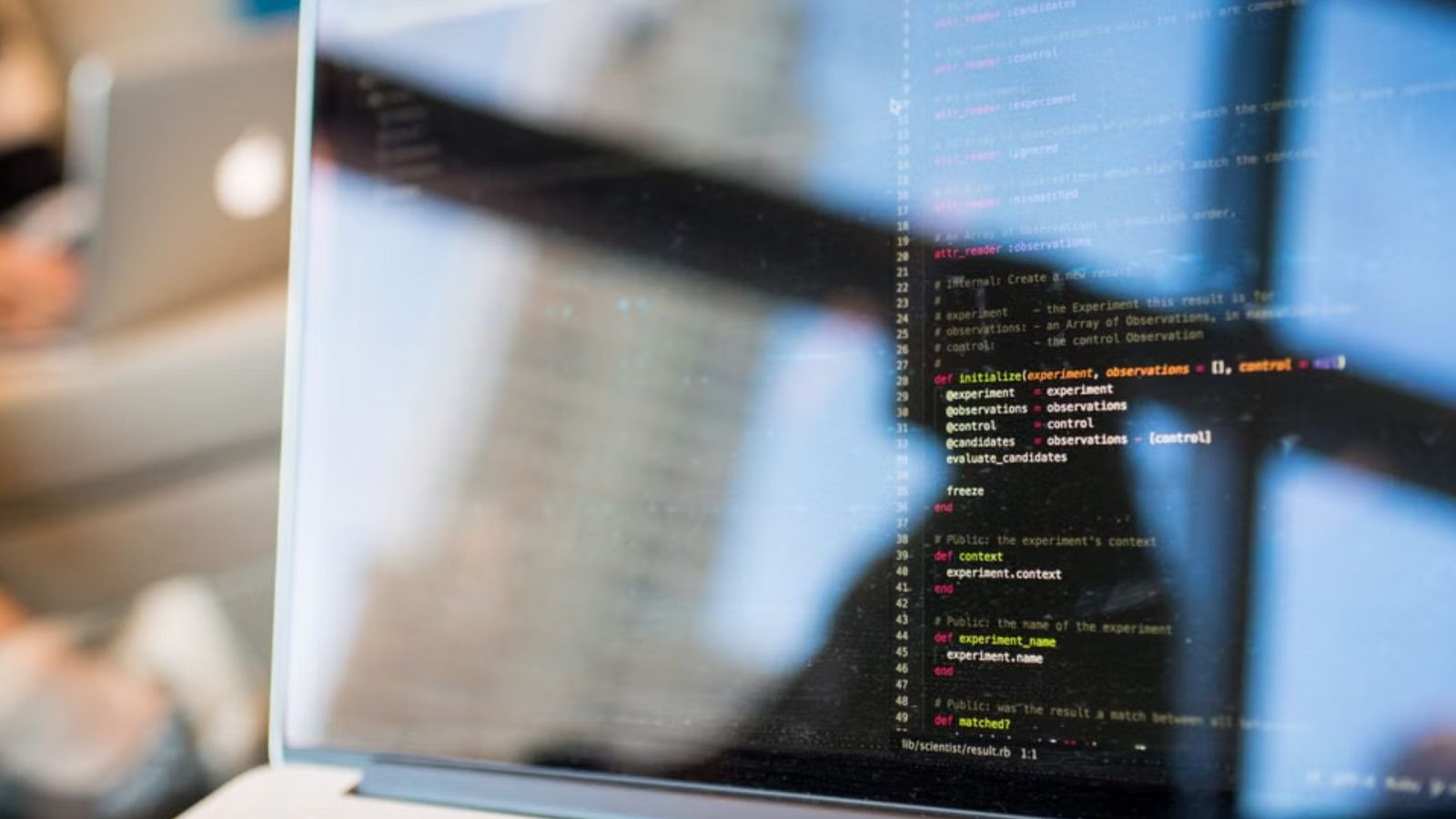 How to use comments in C