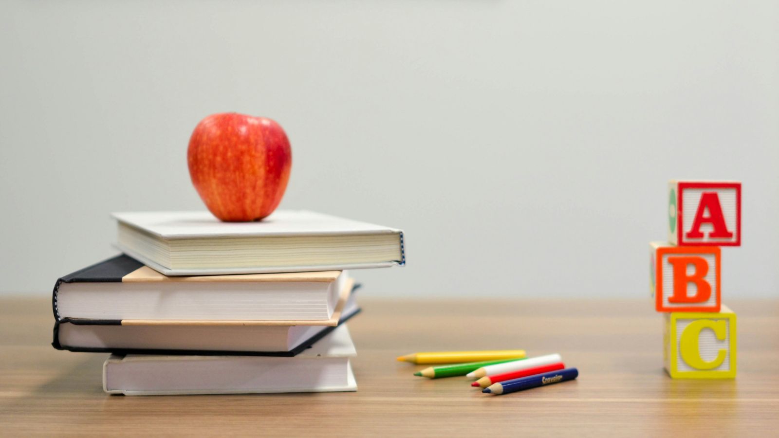 Is Pimsleur Better than Duolingo for Language Learning? A Full Comparison