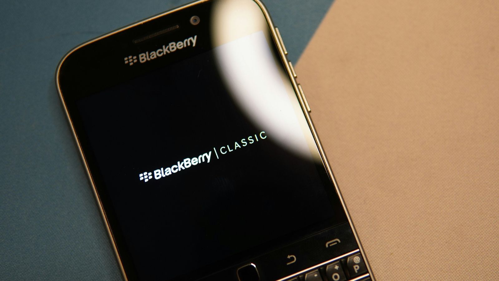 BlackBerry Makes a Bold Comeback in 2025: Why the Q25 Is the Retro Smartphone Everyone’s Talking About